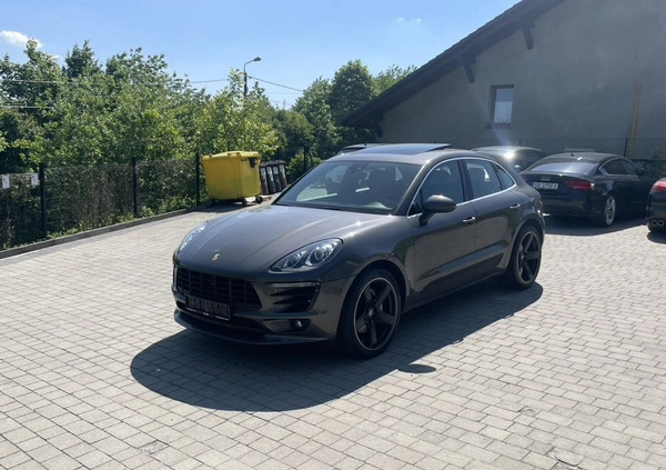 Porsche Macan cena 129800 przebieg: 150000, rok produkcji 2014 z Biała małe 704